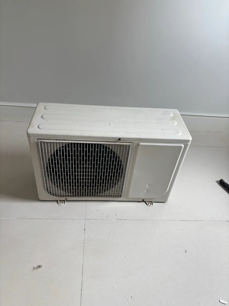 Ar Condicionado Midea 9.000btus, quente e frio , em ótimo funcionamento com suporte. - Foto 5