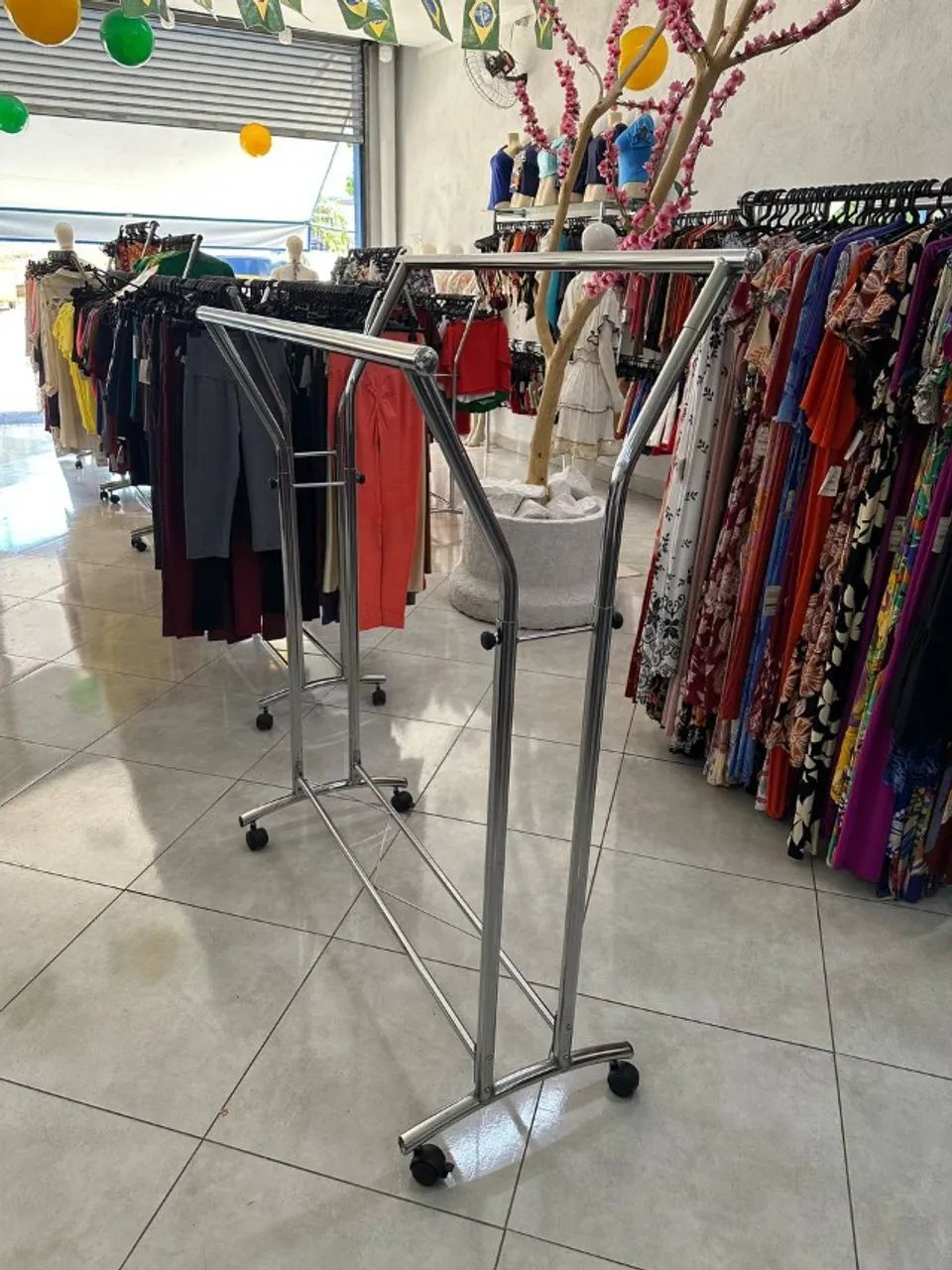 Arara de Roupas - Foto 2