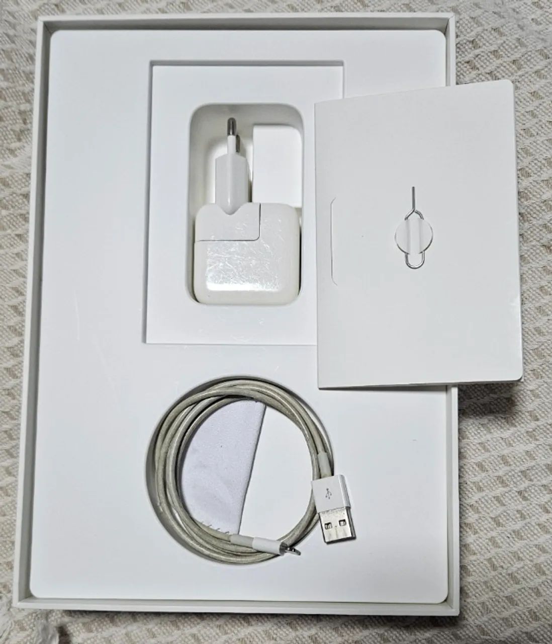 Ipad 5° geração Wi-Fi + celular 128 gb 