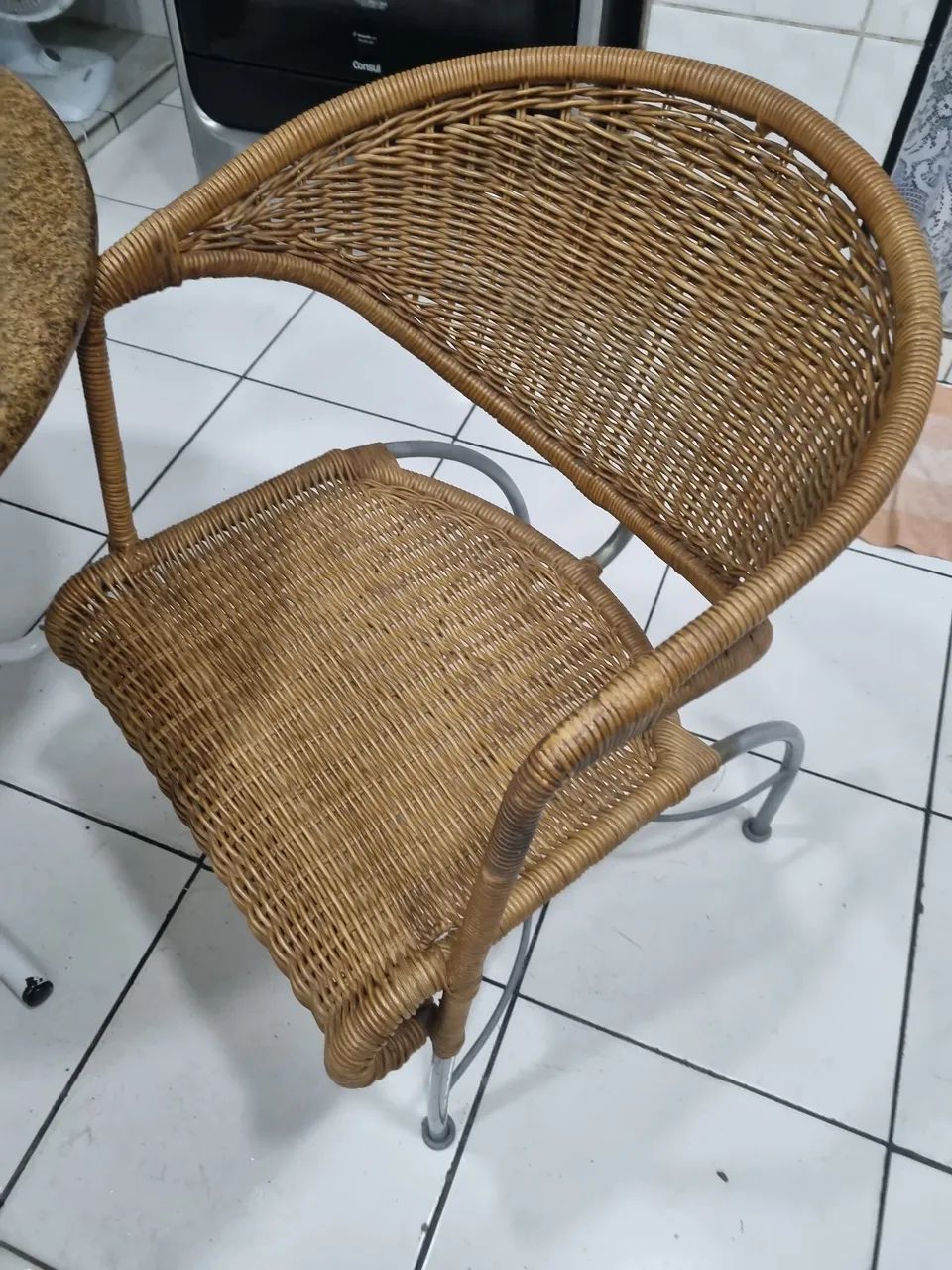 Mesa com 4 cadeiras  - Foto 5