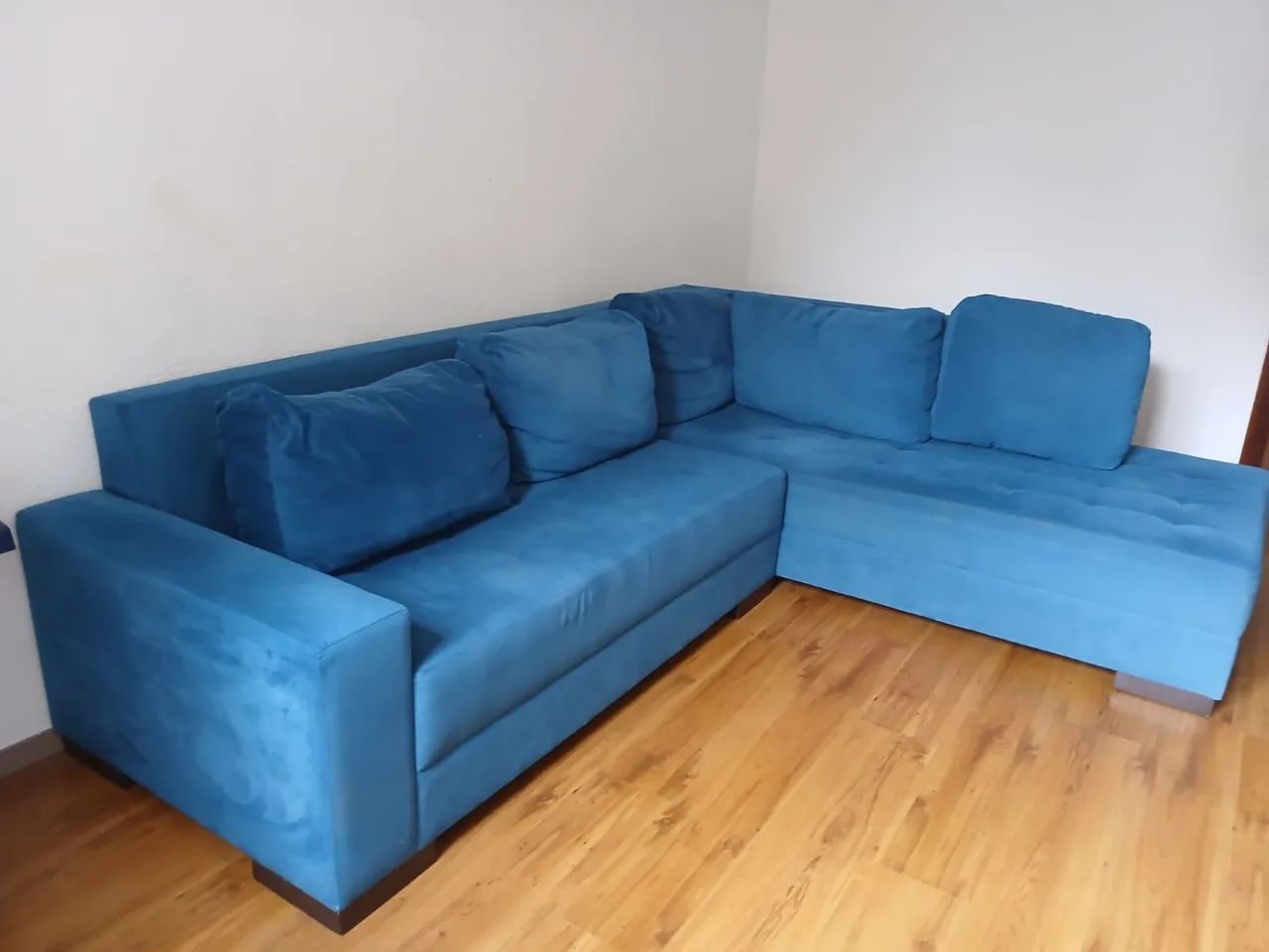 Sofá moderno