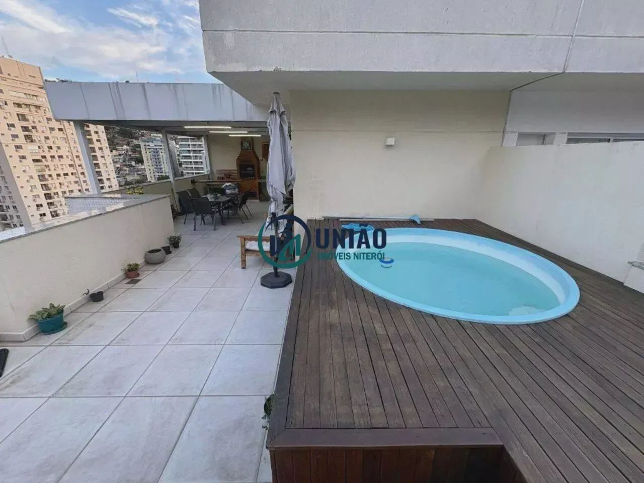 Cobertura em Santa Rosa com 3 quartos, 1 suíte e 2 vagas
