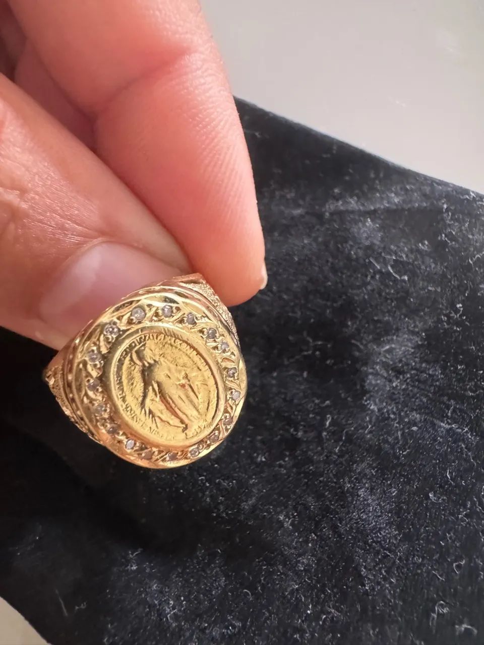 Anel ouro cravejado de predras - Foto 2