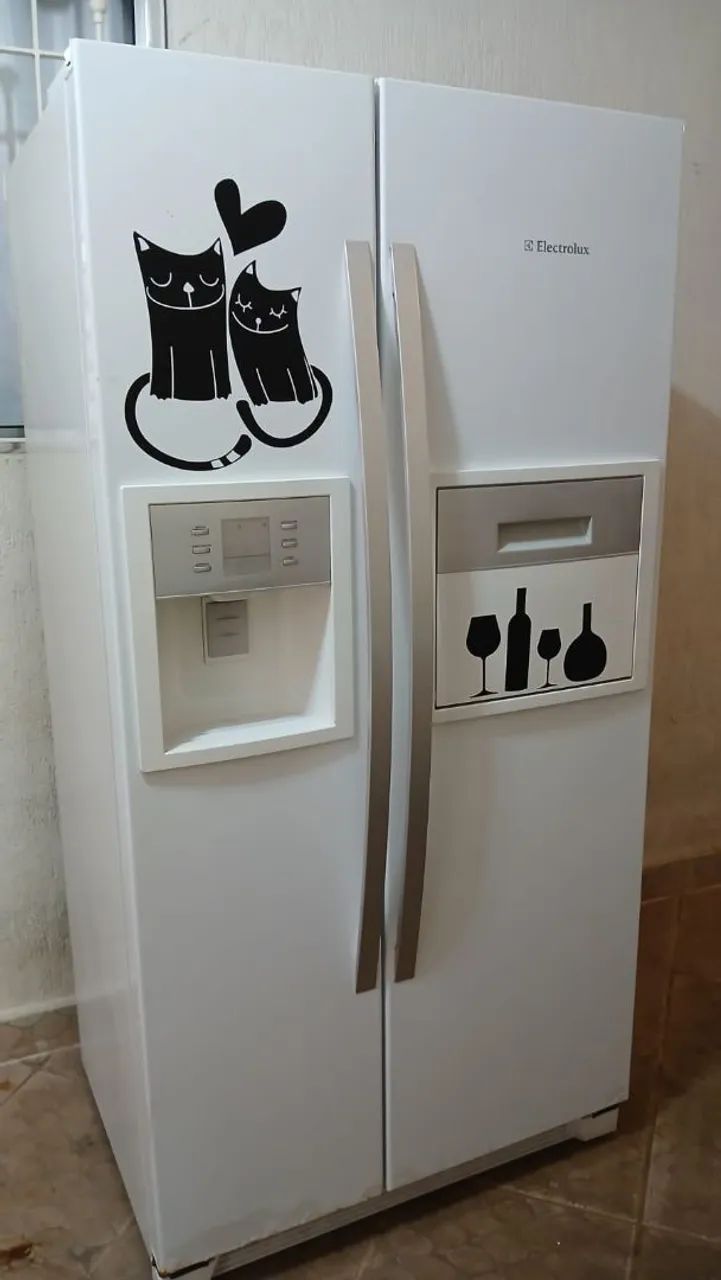 Geladeira side by side Electrolux 