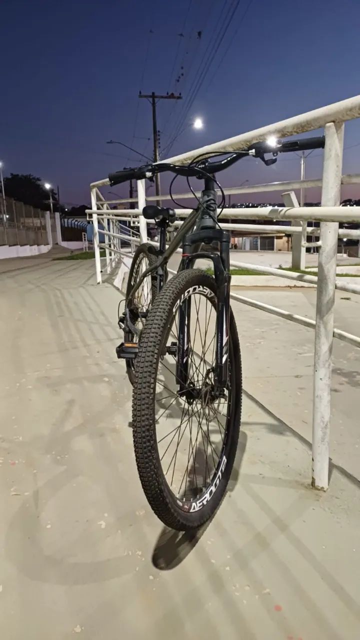 Bicicleta MTB (Mountain Bike) - Aro 29 - Foto 3