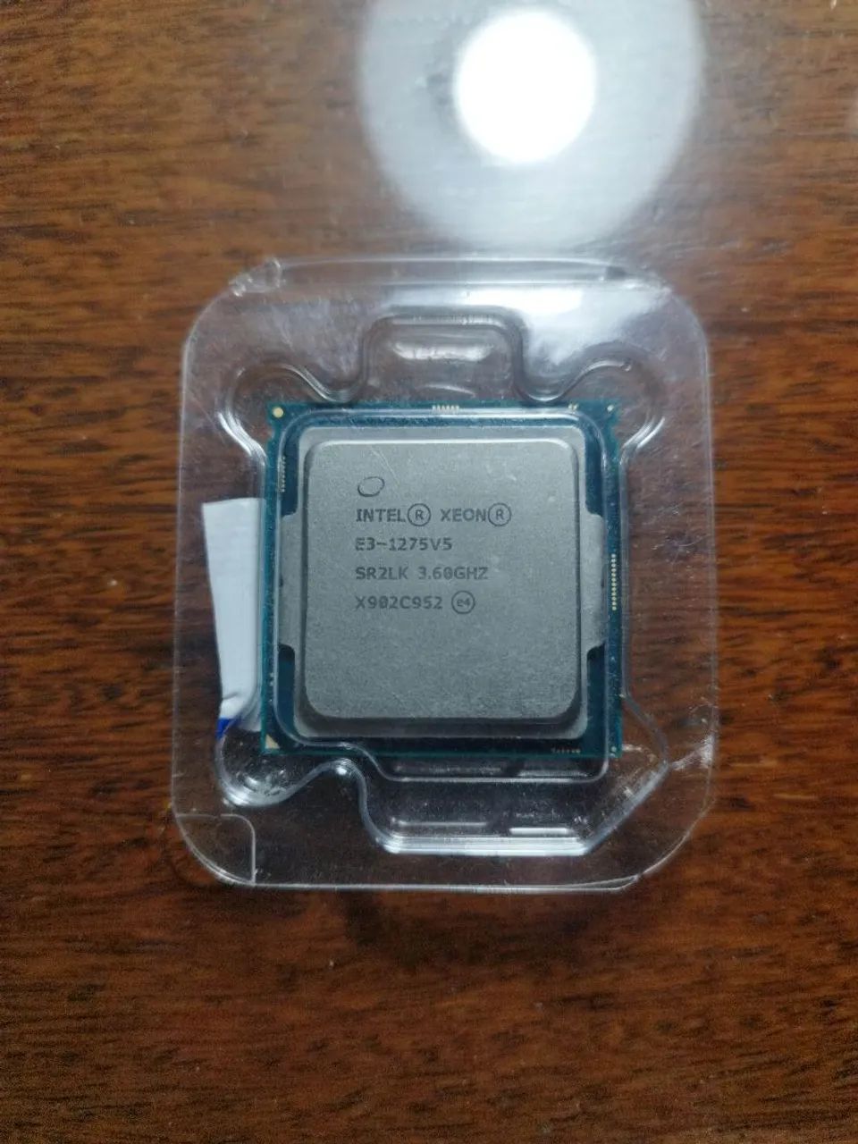 Intel Xeon E3-1275 V5 para servidor ou workstation