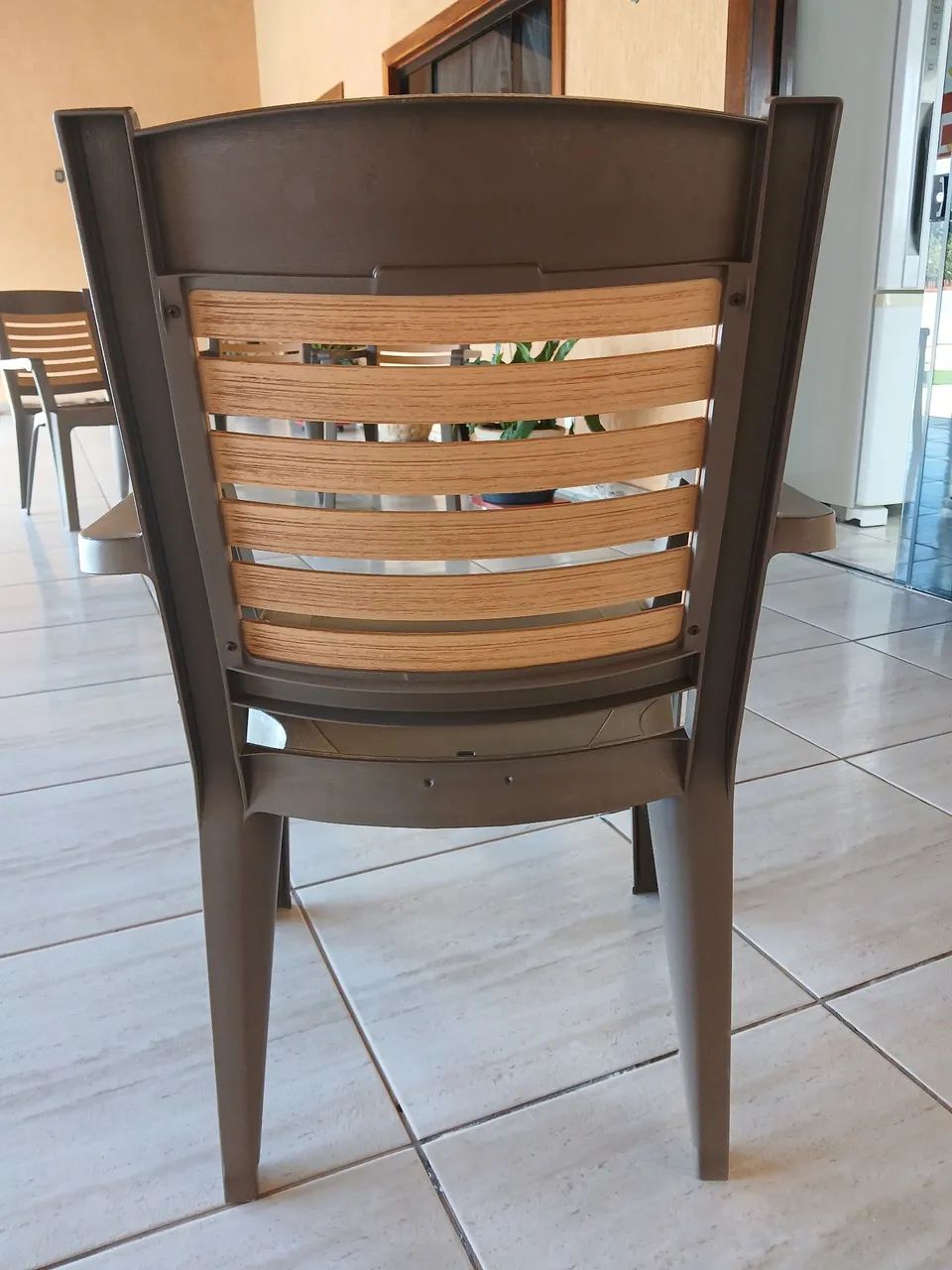 4 poltronas de plástico, modelo Winston, marca Grosfillex, conservadas  - Foto 2