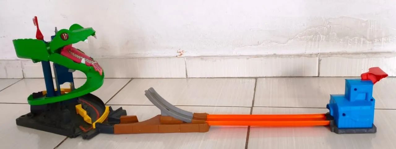 Pista Hot Wheels Ataque da Cobra 