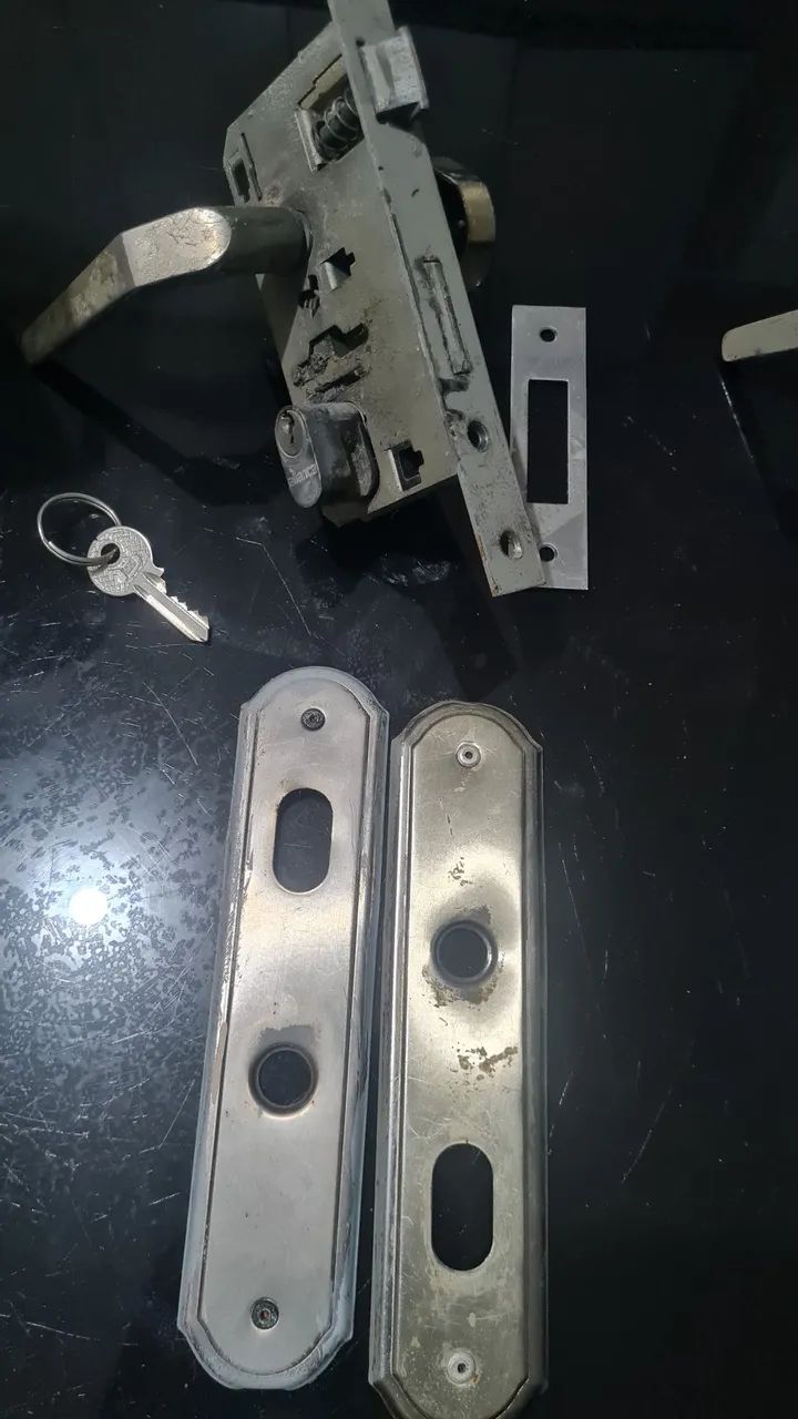 Fechadura de Porta 439275374322667521