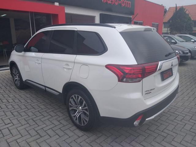 MITSUBISHI OUTLANDER 2.0 16V 160CV 2016 - Foto 12