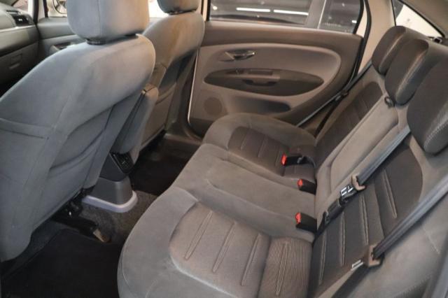 Fiat Linea ESSENCE 1.8 DUALOGIC 4P - Foto 10