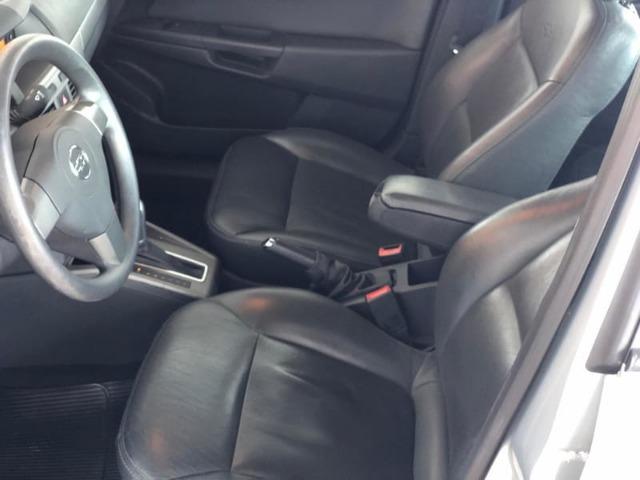 Vectra Hatch GT 2.0 48.000KM (Único Dono, Raridade Só 48.000 KM) - Foto 14