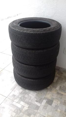 Pneus Pirelli em bom estado 225/65 aro 17 Valor negociável