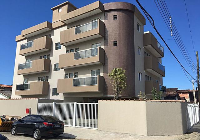 Apartamento no Pereque-açu, 2 dorm sendo 1 suite, segundo andar, piscina, elevador 015
