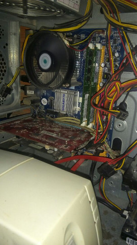 Vendo placa mae com placa de vídeo