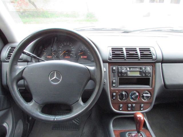 Mercedes Benz ML 430 2001, apenas 127.000 km, absolutamente impecável - Foto 16