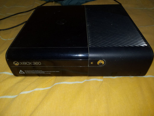 Xbox360 bloqueado com jogos originais preço negocialvel