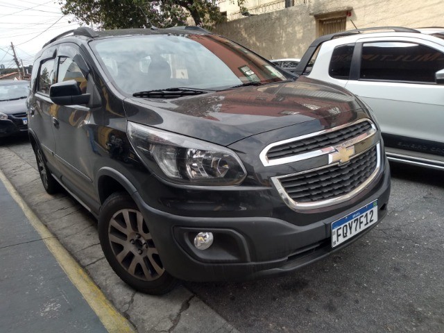 SPIN ACTIV 1.8 2016 IMPECÁVEL 5 LUGARES AUTOMÁTICA COM KM BAIXO