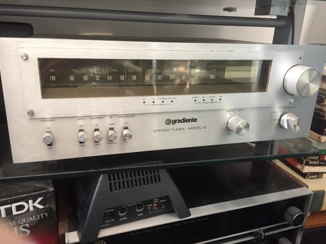 Tuner Gradiente Model 12