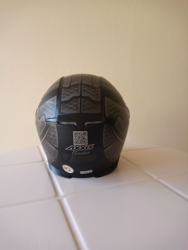 Capacete AXXIS ( muito bem conservado)