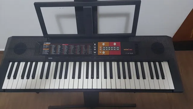 Teclado Iniciante Yamaha PSR-E473 61 Teclas Suporte Partitura