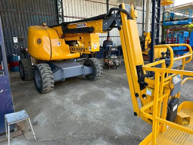 Plataforma Elevatória Articulada Diesel Combustão HA16SPX ano 2012 - Foto 3