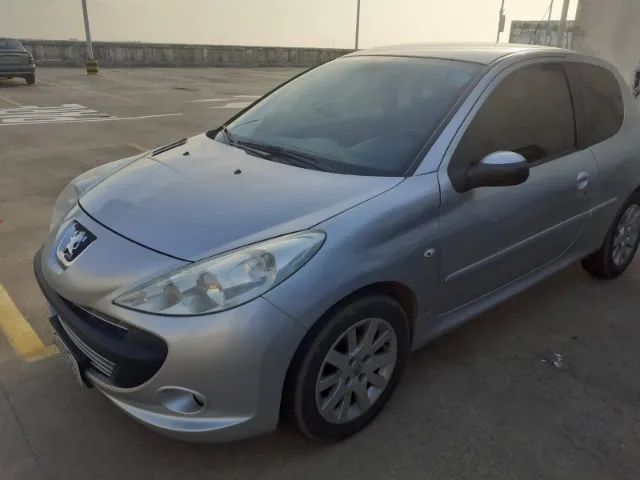 Vendo peugeot 207 1.6 16V, conservado pneu semi novo