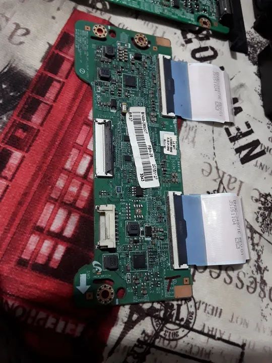 TV Samsung SMART LED  UN48J6300AG  todas as peças  - Foto 6