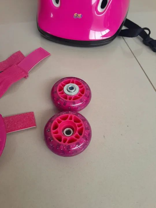 Patins Barbie Infantil com Acessórios - Foto 5