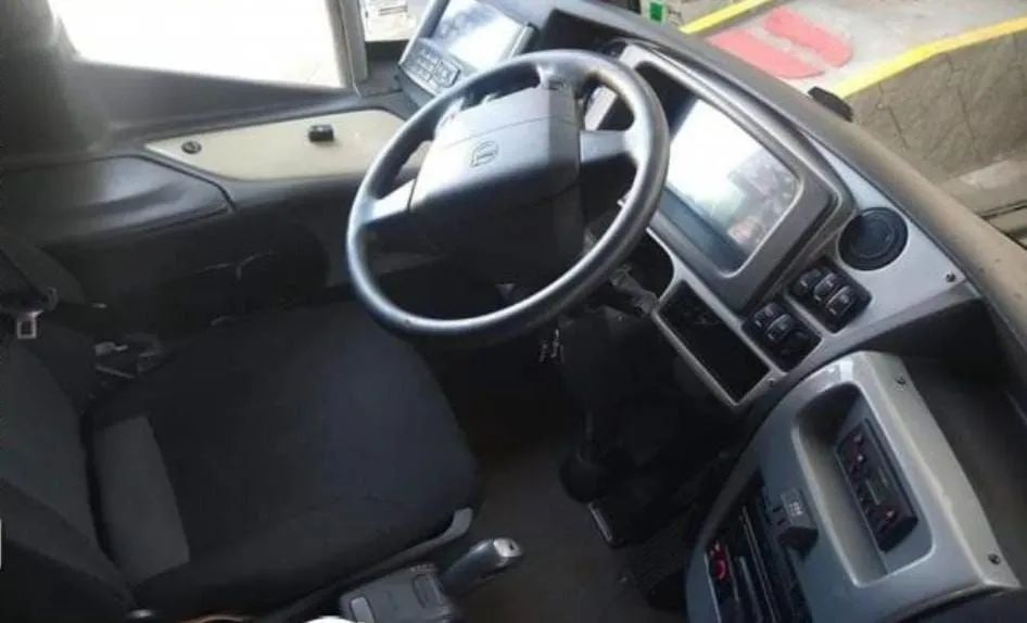 Iriza l6 ano 2015 volvo b420 executivo 42 lugares( TRANSFERÊNCIA DE DÍVIDA  - Foto 3