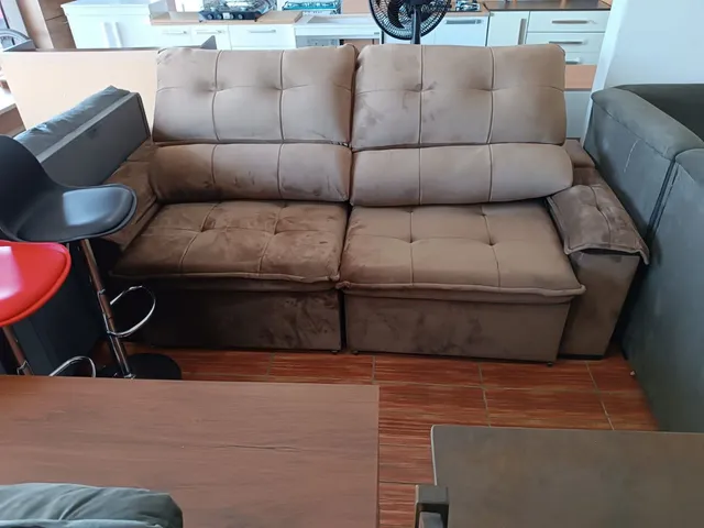 SOFA RECLINÁVEL E RETRÁTIL NOVO