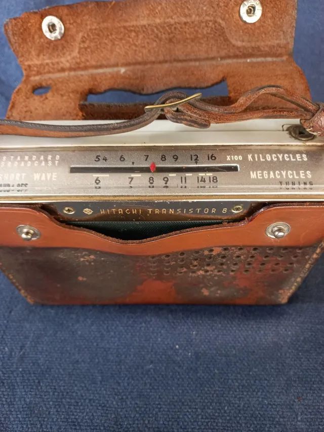 Radio antigo Hitachi transistor 