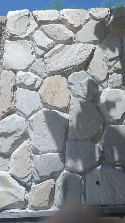 Pedra Irregular Lisa e Almofadada Quartzito  - Foto 3