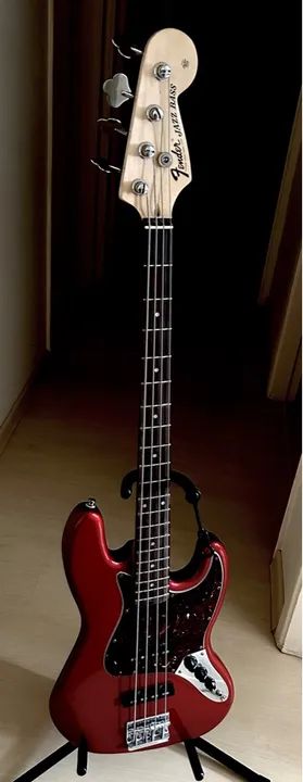 squier jazz bass