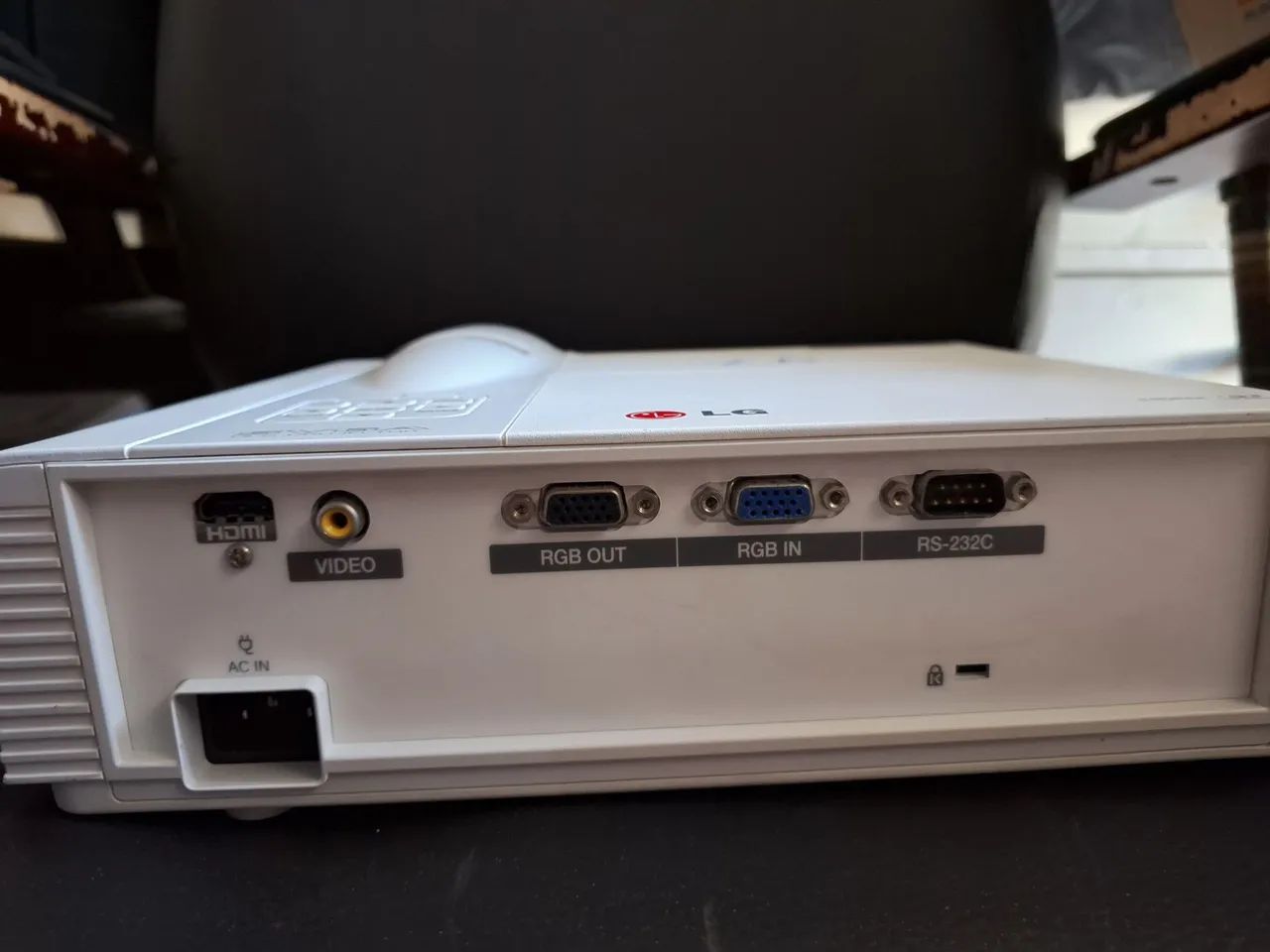 Projetor LG  com entrada HDMI! - Foto 3