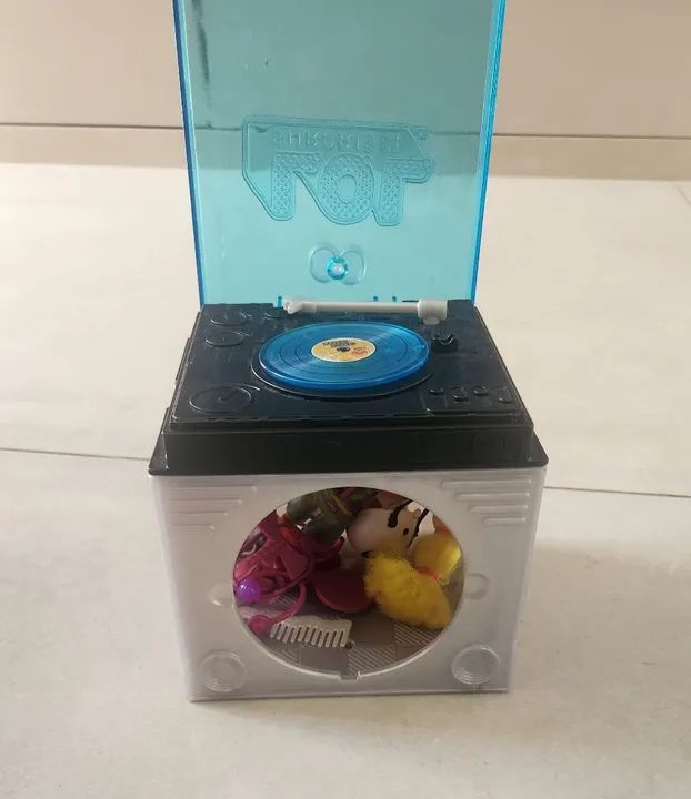 Boneca Lol Surprise Remix Hairflip - Caixa toca musica - Foto 4