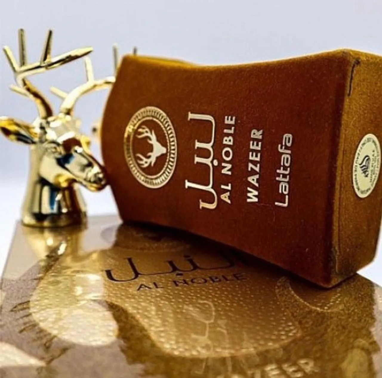Perfume Al Noble Wazeer - Lattafa - 100ml - Foto 6