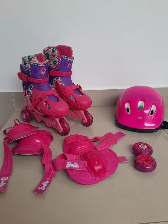 Patins Barbie Infantil com Acessórios