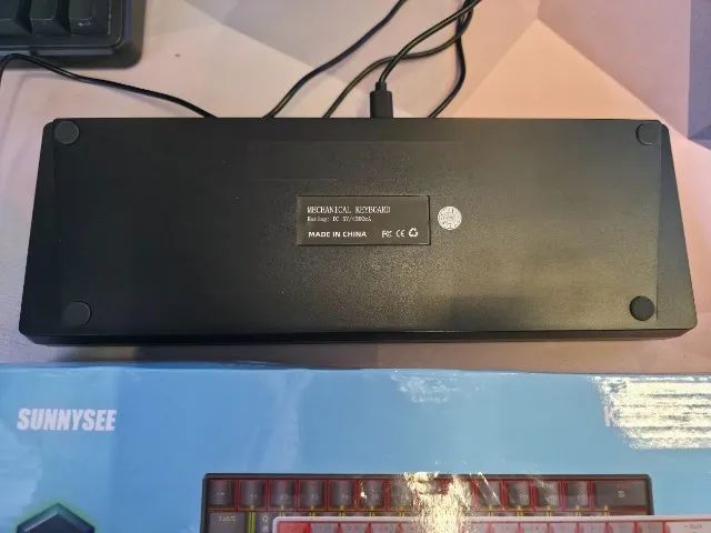 Teclado gamer mecânico com fio SKYLiON K61 60% RGB Black Switch Blue - Novo na caixa - Foto 5