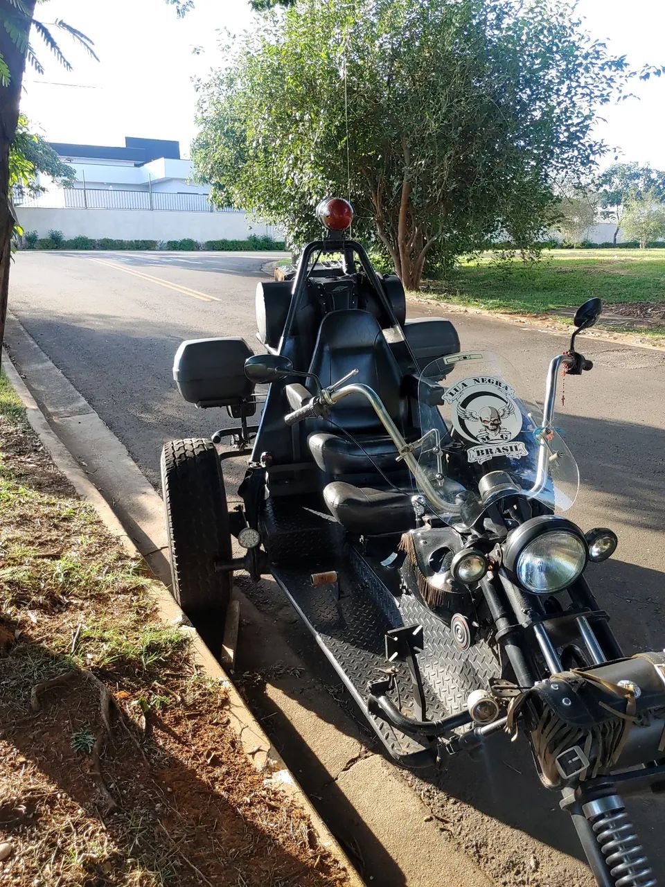 Triciclo motor 1600 $ 25.000,00