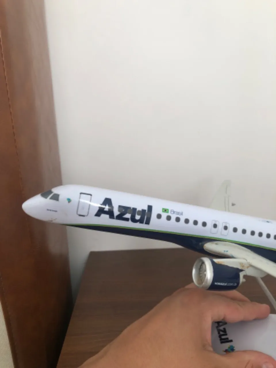 Maquete avião Embraer E195 E2