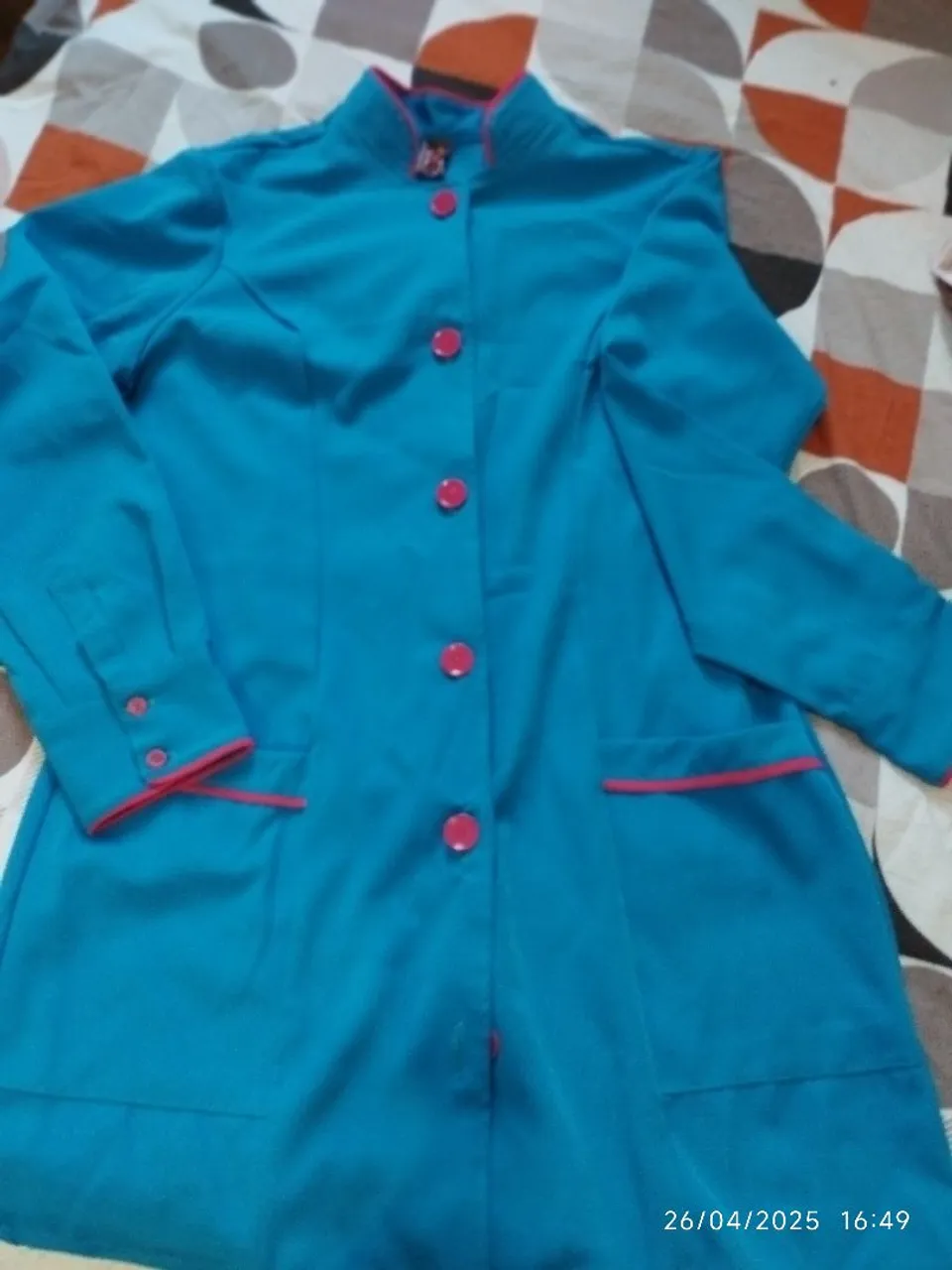 Jaleco Médico Azul com Detalhes em pink Rosa