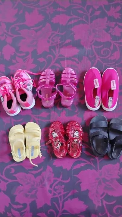 Sapatos infantis - Diversos modelos e tamanhos