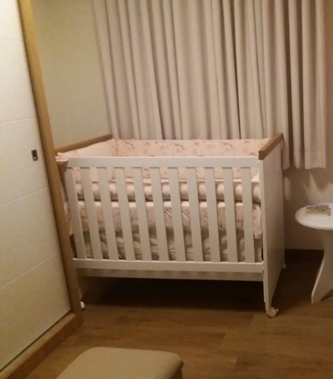 VENDO BERÇO MINI CAMA- EM ÓTIMO ESTADO DE CONSERVAÇÃO