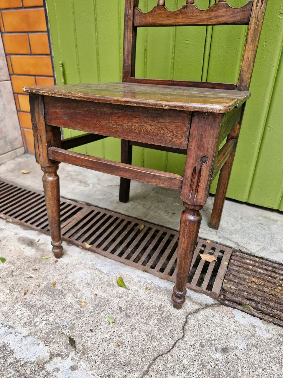 Cadeira antiga - Foto 2