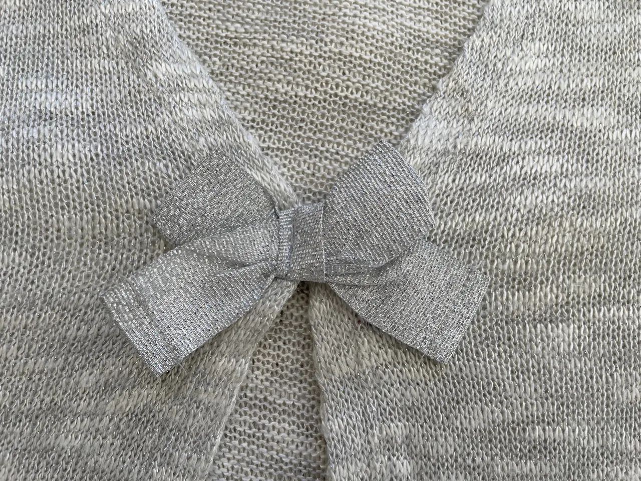 Casaquinho infantil H&M em branco e prata - Foto 2