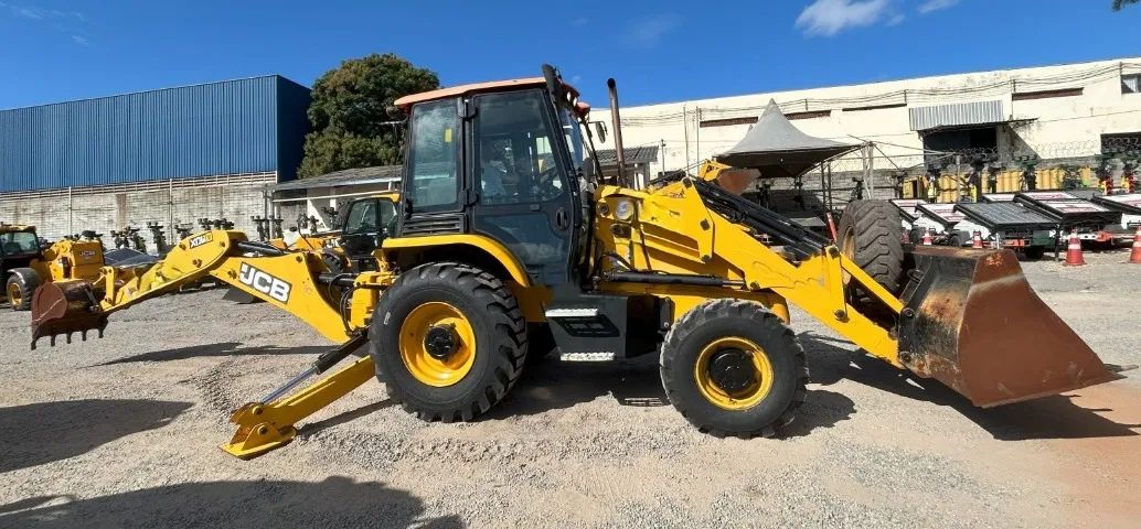 Retroescavadeira JCB 2018. - Foto 4