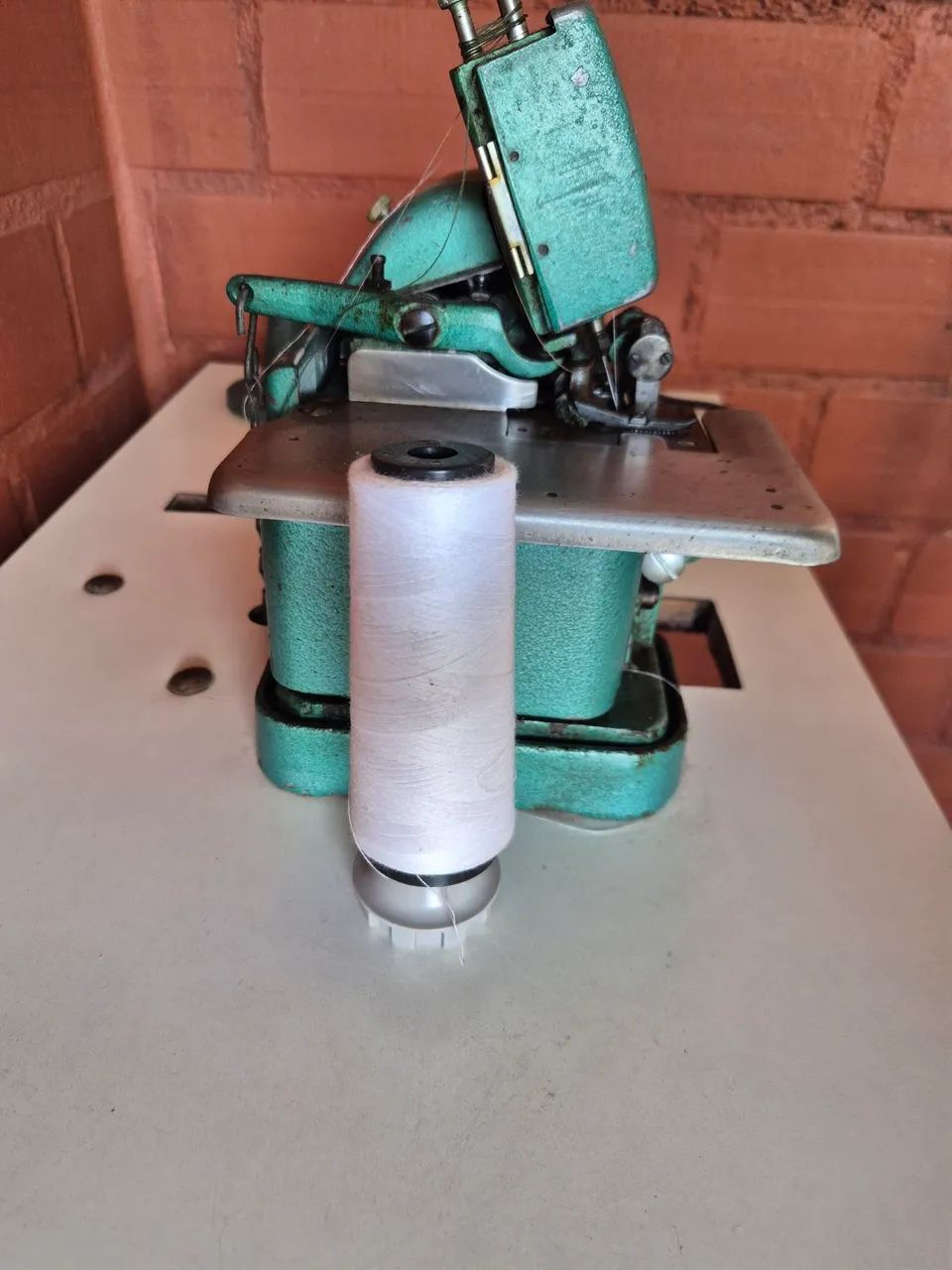 Máquina de costura overlock industrial - Foto 2