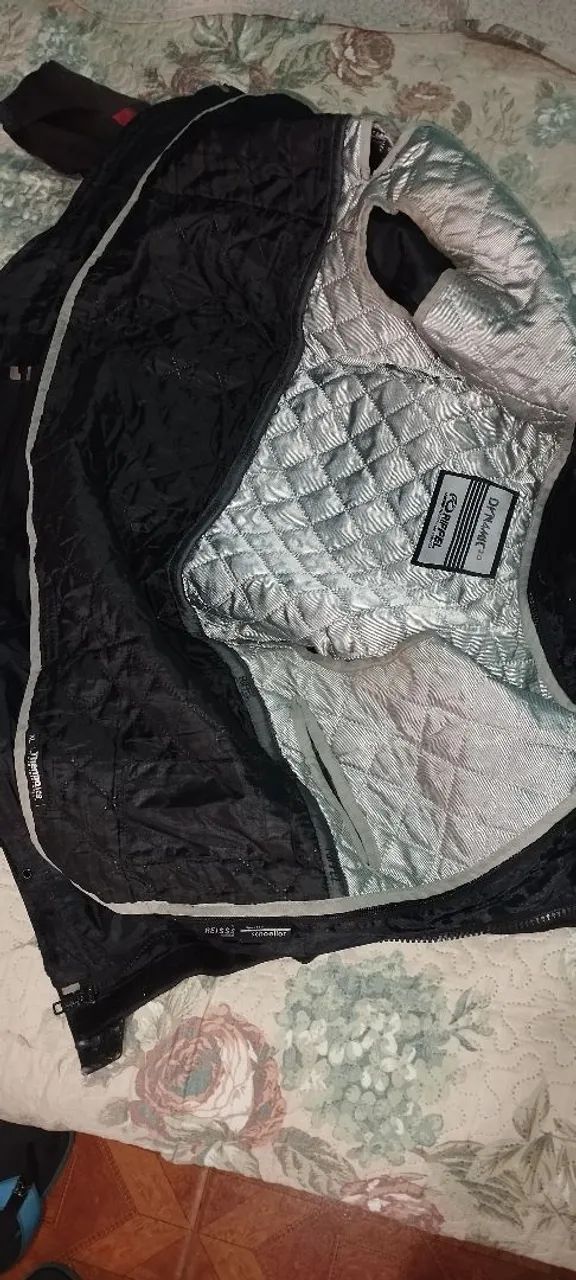 Jaqueta de Motociclista Preta com Detalhes - Foto 3