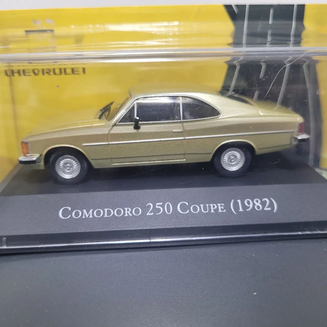 Miniatura Chevrolet Comodoro 250 Coupe (1982)